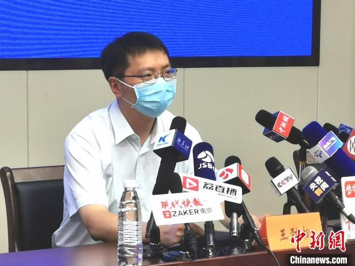 救治|扬州新增本土确诊病例首现个位数 古城抗疫“吃劲时再加把劲 ”