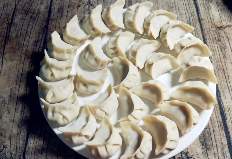 卜饺子|萝卜做馅,直接包还是焯水?都不对,难怪不好吃,教你做法,真鲜