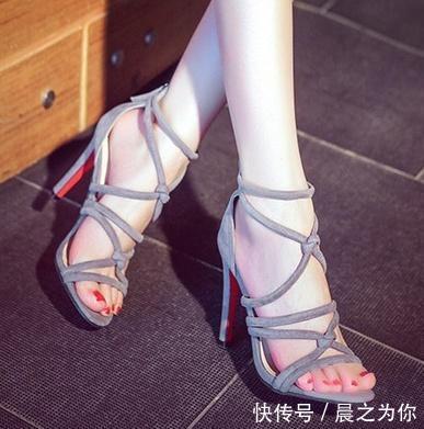 气质 细跟鞋是足尖上的时尚,让你每一步都走出了气质美!