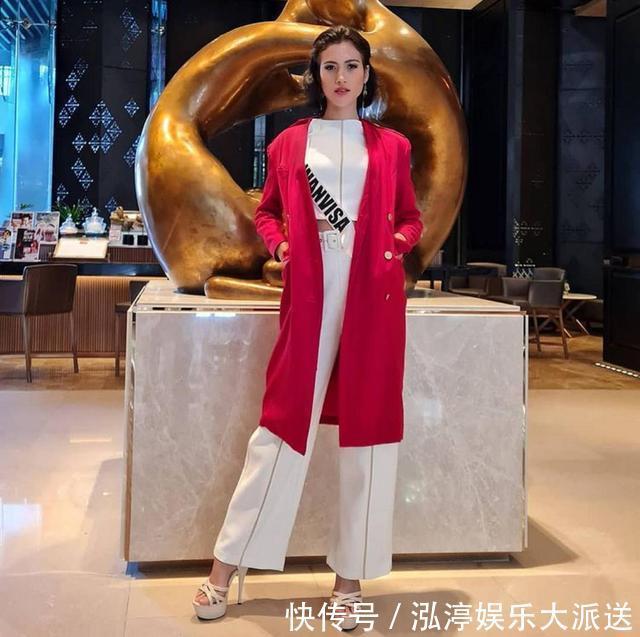 不管大衣还是羽绒服,女人少买黑色,这3种颜色更高级,洋气减龄