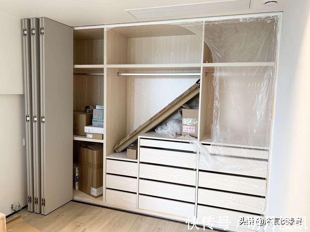 卫生间|她家虽然不大,但称得上装修典范,不仅拥有大量收纳,还极简好看