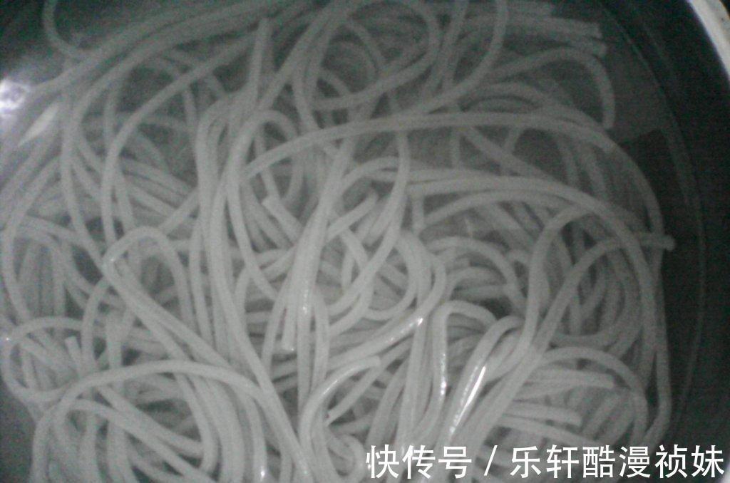清肠|炎热酷暑，这菜遇见别错过，简单炒一盘，爽口解腻，刮油清肠