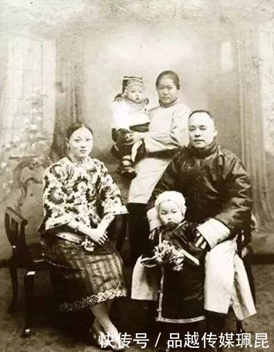 黄金荣为了露兰春,不惜赶走结发妻子,却落得个人财两空的下场