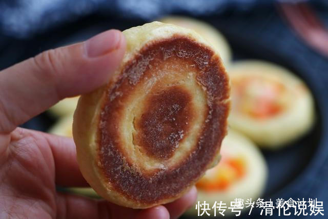 面粉简单新吃法，用杯子一压，早餐好吃又营养，比包子馒头油条强