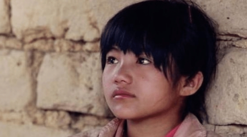 《变形计》李勒优婚纱照火了，成亭亭玉立的大姑娘，依旧灵气甜美