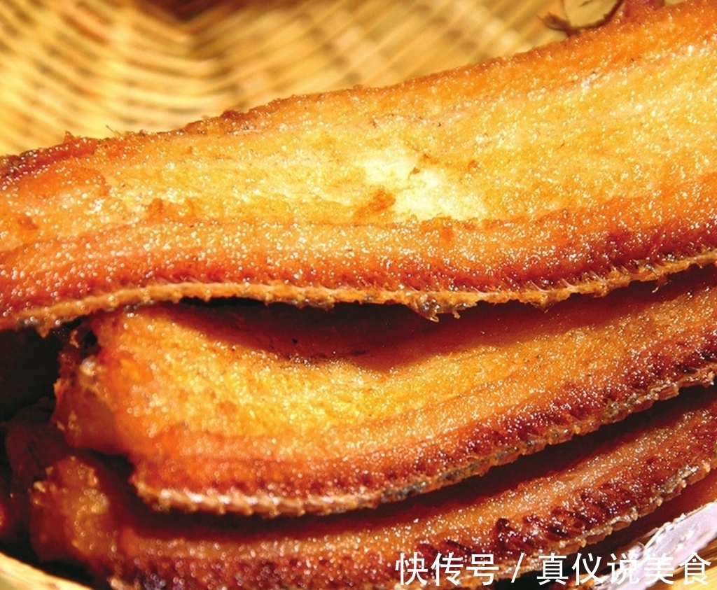 炸带鱼时,万万别直接下油锅,多加“1步”,吃起来又香脆又不腥