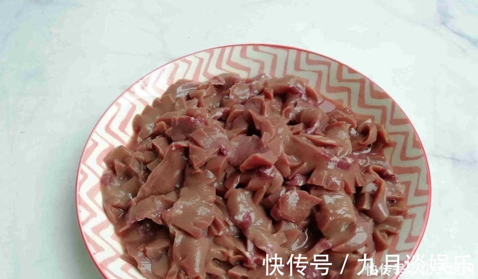 泡椒|夏天吃此菜胜人参,才6元一斤,没精神多吃点,切丝炒菜又脆又香!