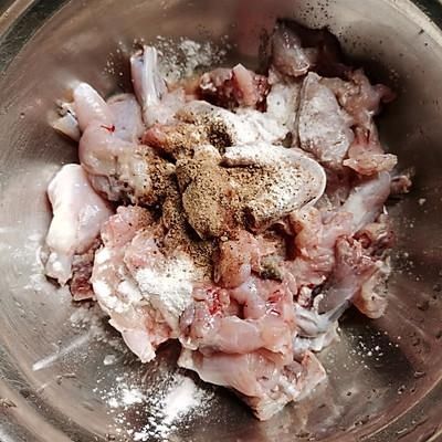 冬天吃麻辣牛蛙煲，暖身又暖心