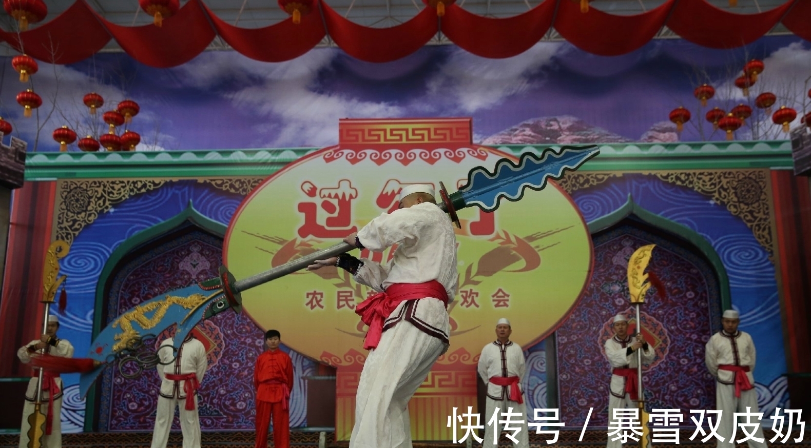 先生$曹金藻的功夫造诣如何?师承回族剑客马万顺,曹氏重刀第3代传人