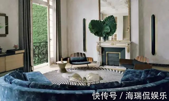 三人位|客厅沙发这样摆放,面积直接大了一倍,邻居见了挤爆门来学!