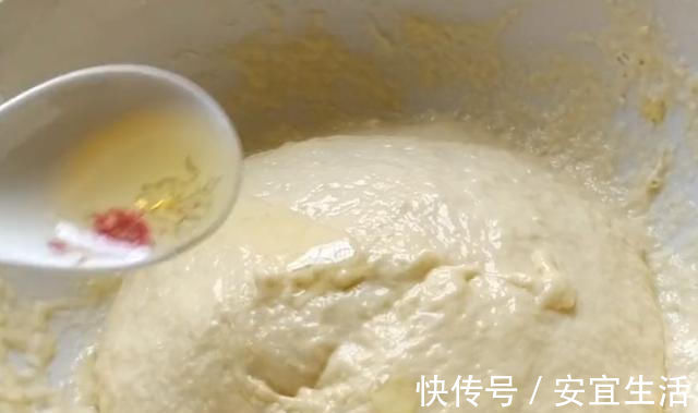 炸制|我家面粉从不蒸馒头,加1个鸡蛋,筷子一搅,出锅给肉不换,真香