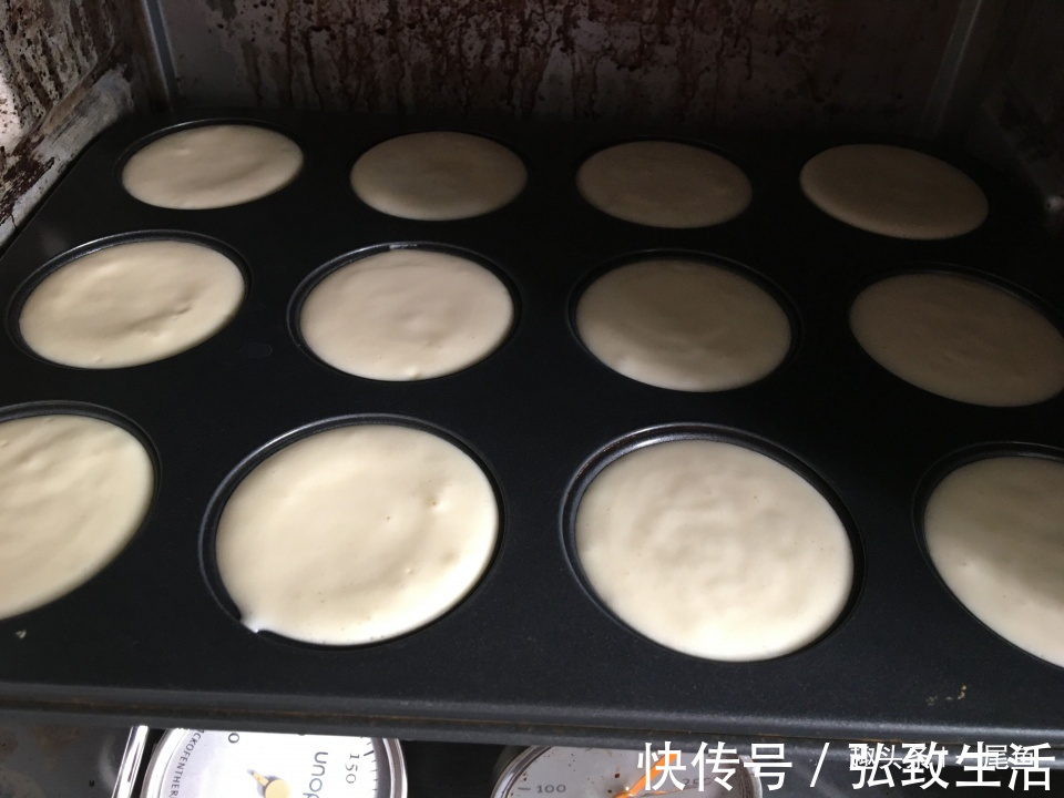 四个鸡蛋一碗糯米粉这样做,不煎不炸不蒸,香酥可口又松软