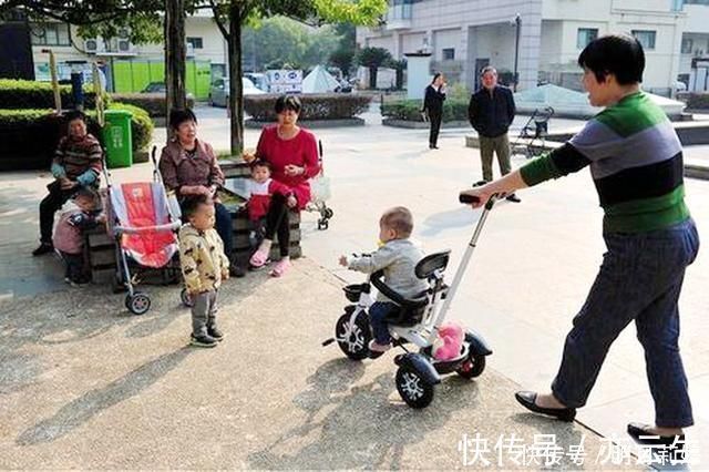 高龄产妇|四十五岁“二胎妈妈”遇上同龄“年轻奶奶”,早生和晚生差距明显