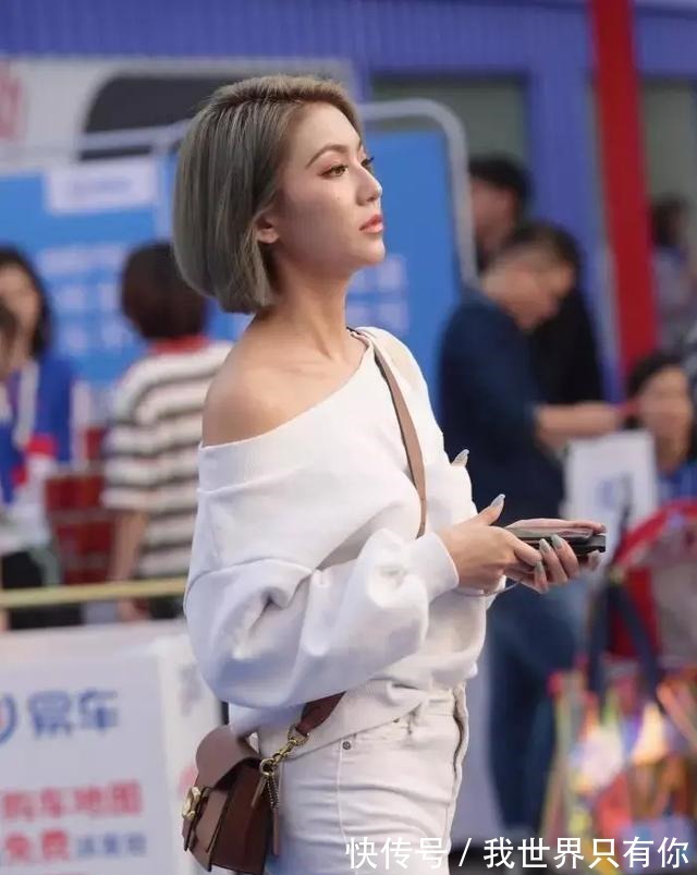 打底裤 吊带打底裤比较优雅,造型风格走在时尚前沿,也很优雅!