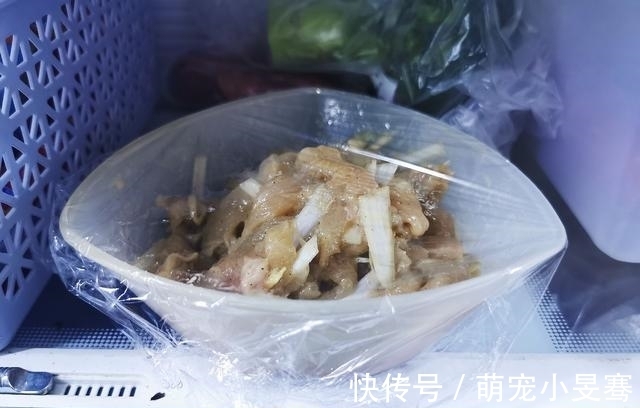 关晓彤晒出减肥食谱,全是妈妈亲自搭配,难怪个高还那么瘦,服气