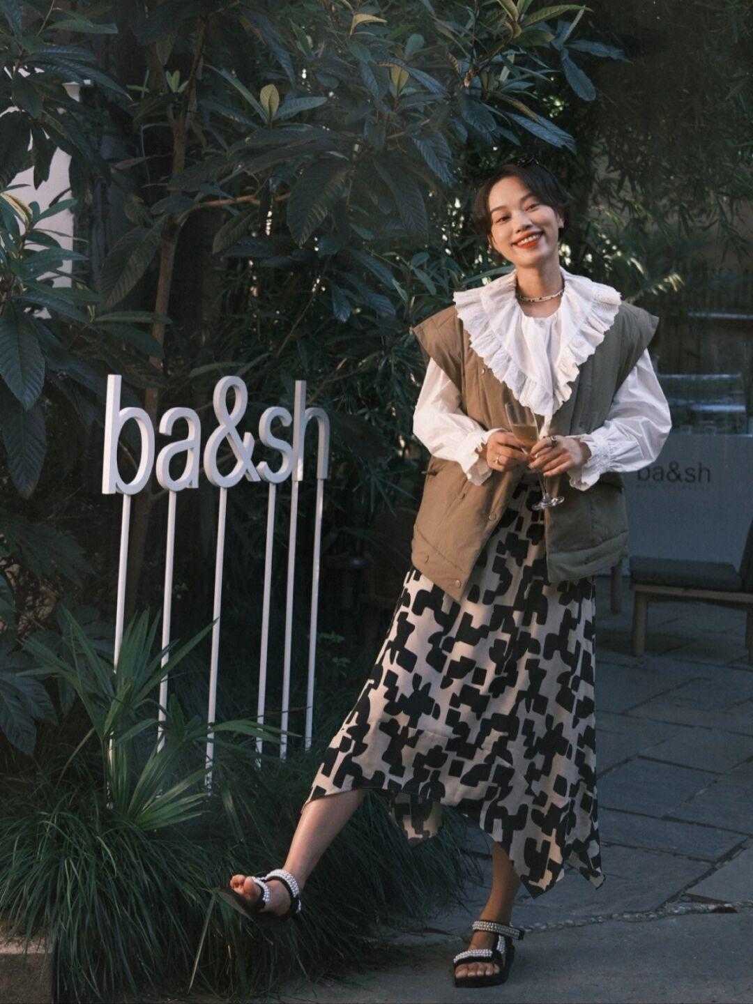 衬衫儿 谁能拒绝娃娃领衣服的魅力呐?用它做内衬,就是赢在起跑线上了