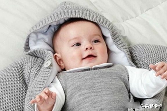 老母亲|妈妈听到被子里有声音,掀开被子,妈妈笑喷了