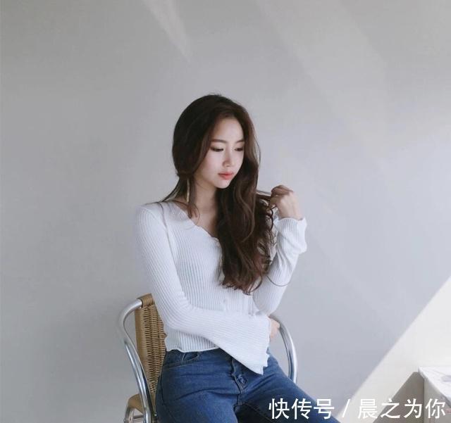 紧身裤 紧身打底裤小姐姐,衬托女性的优雅甜美气质,还有着独特的魅力