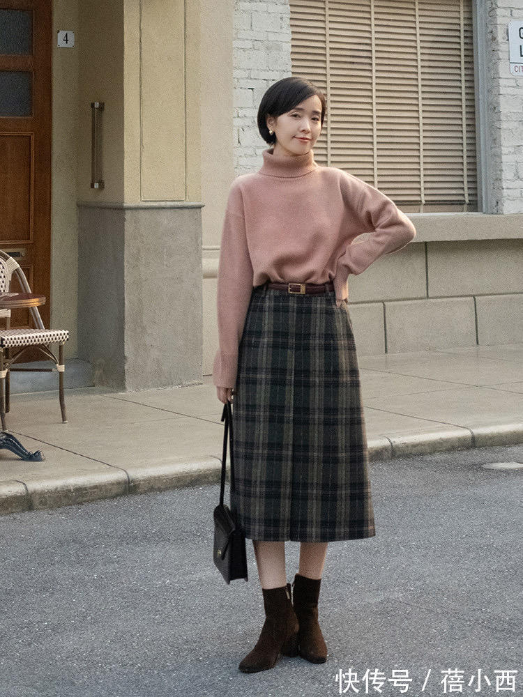 甜妹 你有这3款半身裙吗?今冬最温柔的穿搭造型,已经帮你搭配好了