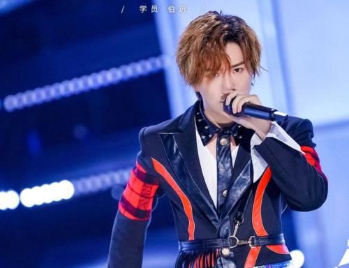 创四A班伯远“热血笨蛋”有望出道？青1无存在感，李汶翰赞“老兵不死”