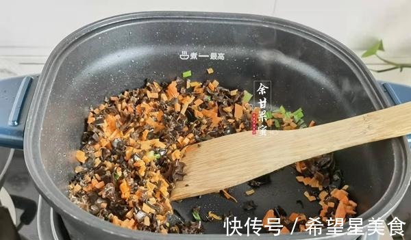 秋冬季，多给孩子做这道菜，食材丰富多样，清淡鲜美做法简单！