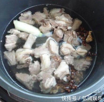  炖羊肉汤时，万万别放大香，要去膻味，必选这“4味”香料