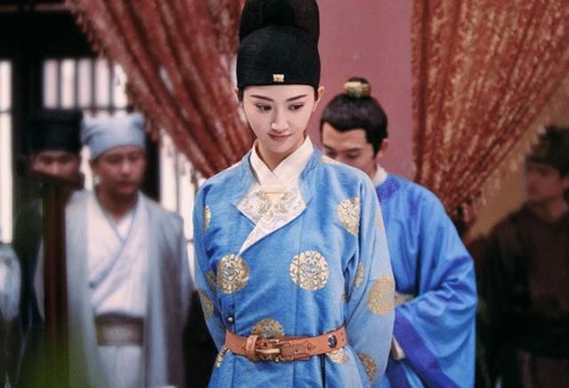 穿搭|从保守到暴露，从简单到复杂，从清瘦到丰腴，这一朝的女子不一般