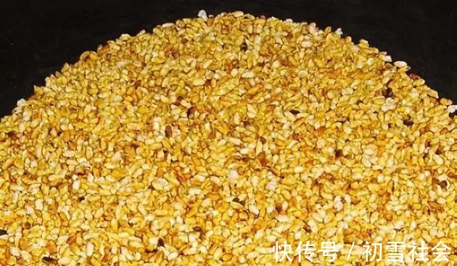 诱食剂|钓鱼:大米这么处理,用来打窝,比买的窝料效果还好!