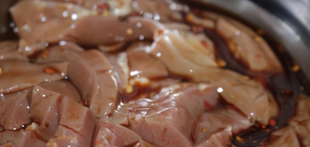 处理猪腰子，学会这三步，腥臊味立马能去除，很多人还不知道