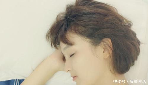 失眠|失眠到崩溃?常吃这3种食物,宁心安神助睡眠,一觉睡到8点钟