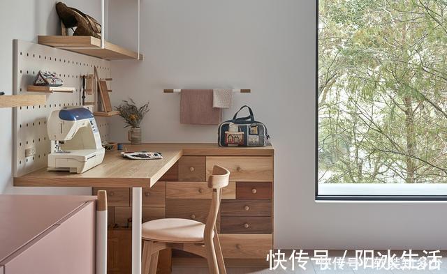 层架|一家三口住在这素雅别致的环境中，真令人羡慕，这是怎么装饰的呢