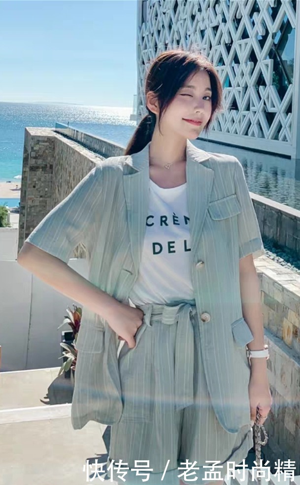 谁说西装只适合职场女神? 二十岁的你同样可以拥有女人味