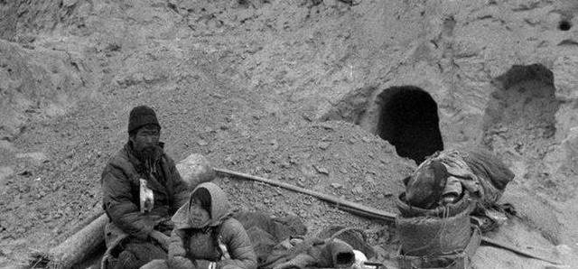 树皮|古代闹饥荒,人们宁愿啃树皮吃观音土,也不下河捕鱼,难道没鱼