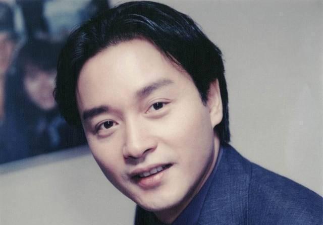 年少不知为何那么多人喜欢张国荣,成年后才懂他的魅力无人能比