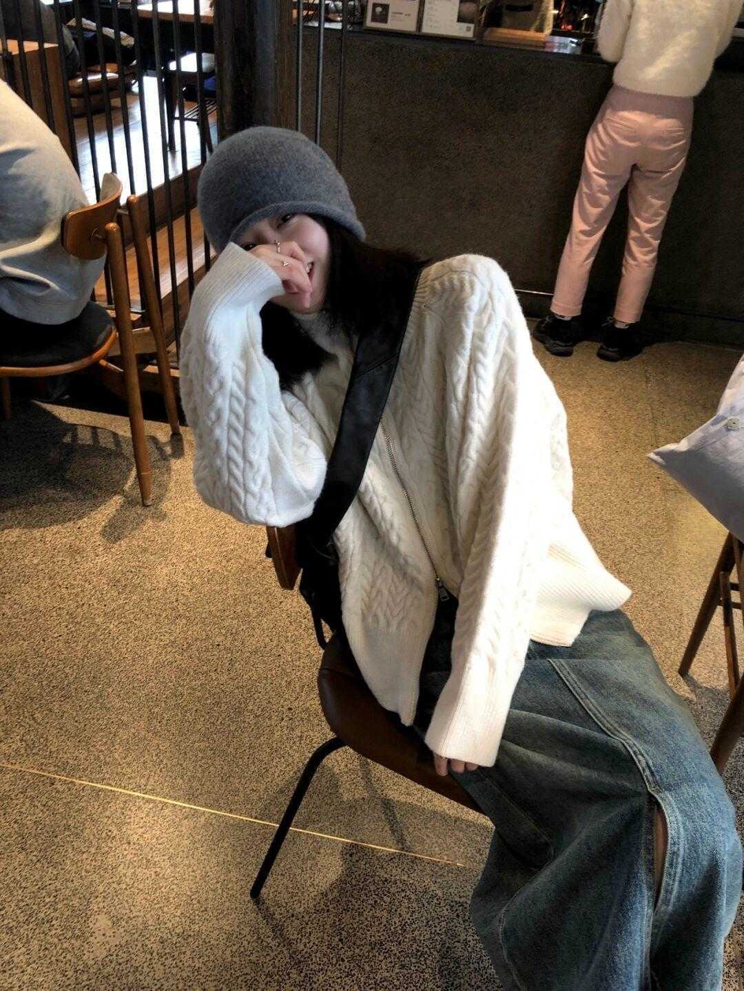 针织|早春不知道怎样穿?针织毛衣+半身裙是顶配,学会再也不用发愁了