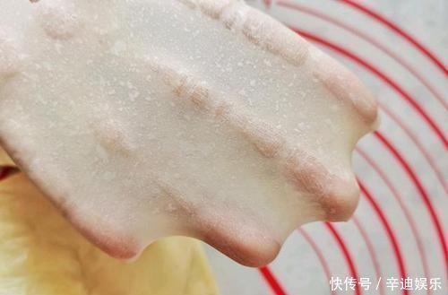 还在买面包?5分钟教大家家制作金枪鱼面包,大人小孩都爱吃