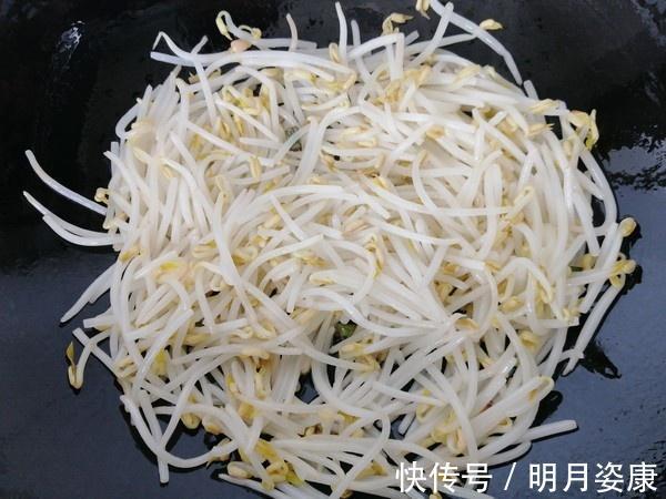 豆芽|它是天然的“刮油菜”，清肠降脂排宿便，每周吃一次，体重不过百