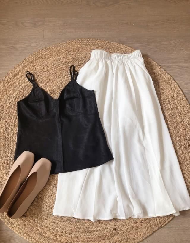 收藏啦28套简约,越看越好看的夏季日常舒适搭配LOOK