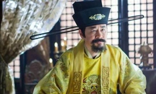 范仲淹|范仲淹,一个政治上的不成熟的政治家,导致了他的人生悲剧