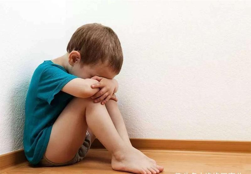 父母们|中国孩子普遍被父母打过,为什么成年后没有出现大规模心理创伤?