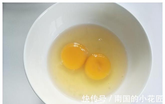 香气|秋天我最爱吃的1道菜，选用3样食材，简单烹饪5分钟，香气四溢