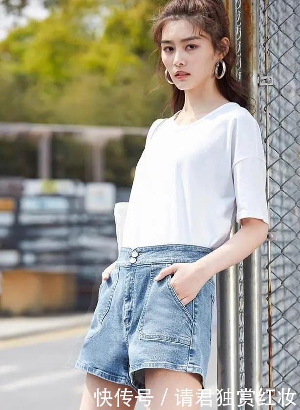 直筒牛仔裤|什么样的牛仔裤,能让腿粗的女生都爱不释手