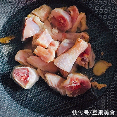 好吃|教你做土豆焖鸡，好吃不腻，每次做的都不够吃