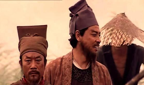 晁盖何时决定与宋江斗三个细节暗中交待,涉及李逵鲁智深杨志