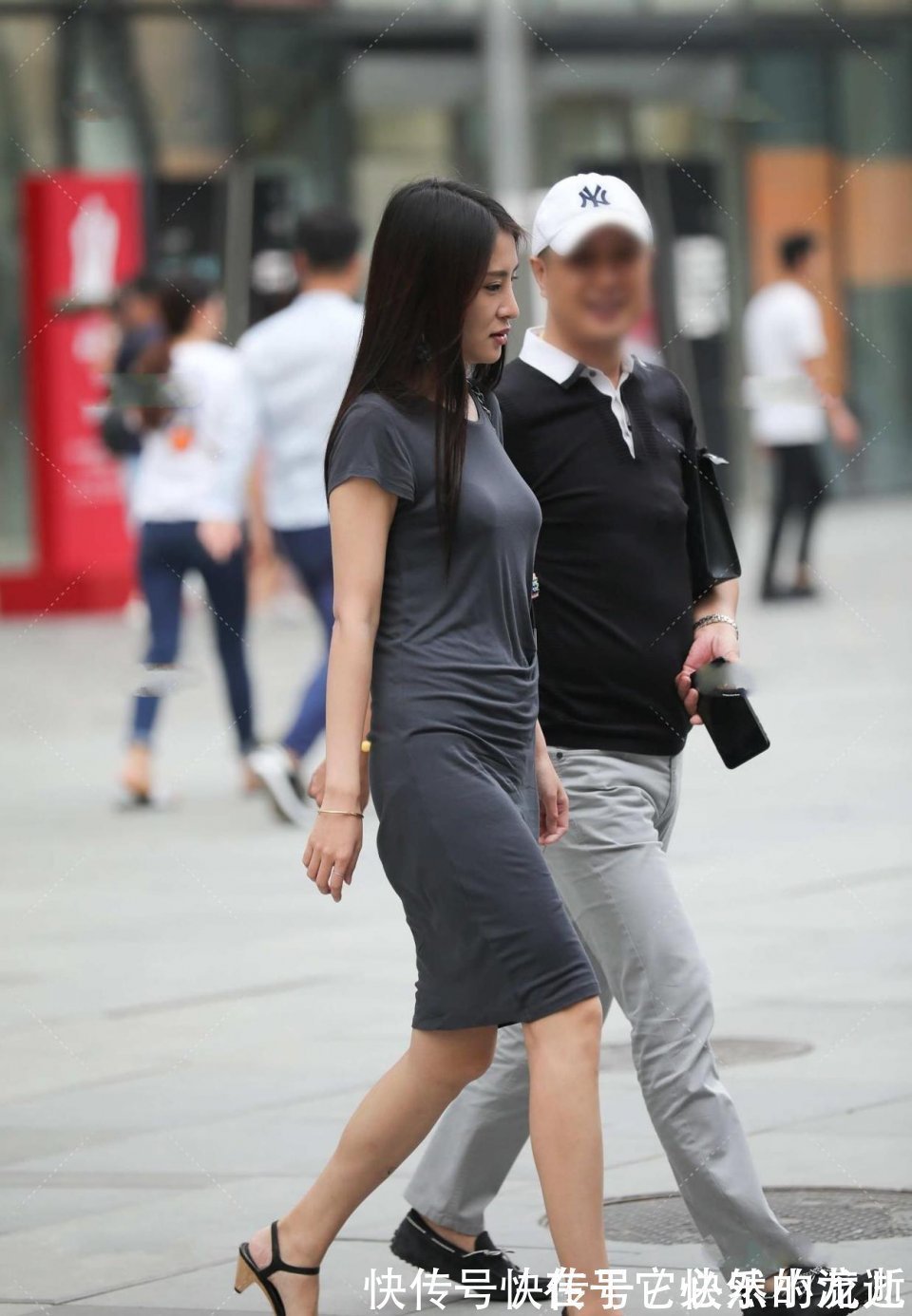 短款 这样的女生是否是你的心动的那个她，我是心动了，好想请她吃顿饭