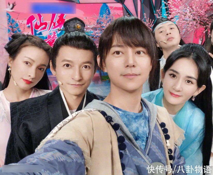 好壞|謝娜產(chǎn)后回歸《快本》錄制，與趙麗穎同框互動體現(xiàn)感情好壞