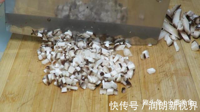 想吃牛肉酱不用买，大厨教你秘制做法，酱香浓郁，方法超简单