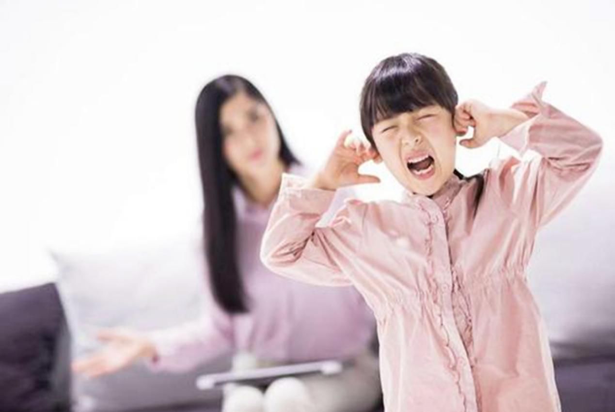 教条|易中天:越没本事的爸妈,越爱说这3句话,但愿你不是