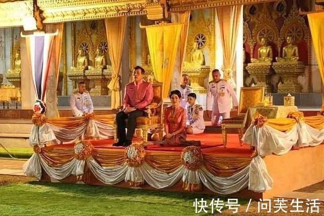 凳子#诗妮娜有凳子不坐非得跪泰王身边!卑微得让人心疼,难怪苏提达输