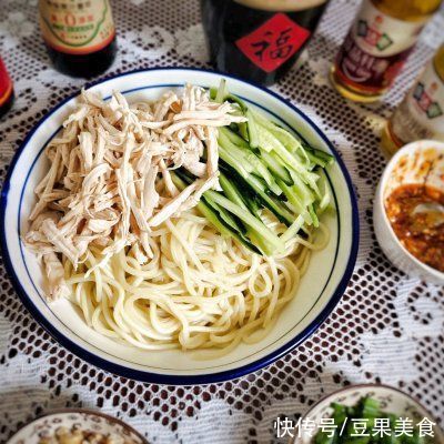 隔壁|鸡丝凉面这样做，隔壁小孩都馋哭了